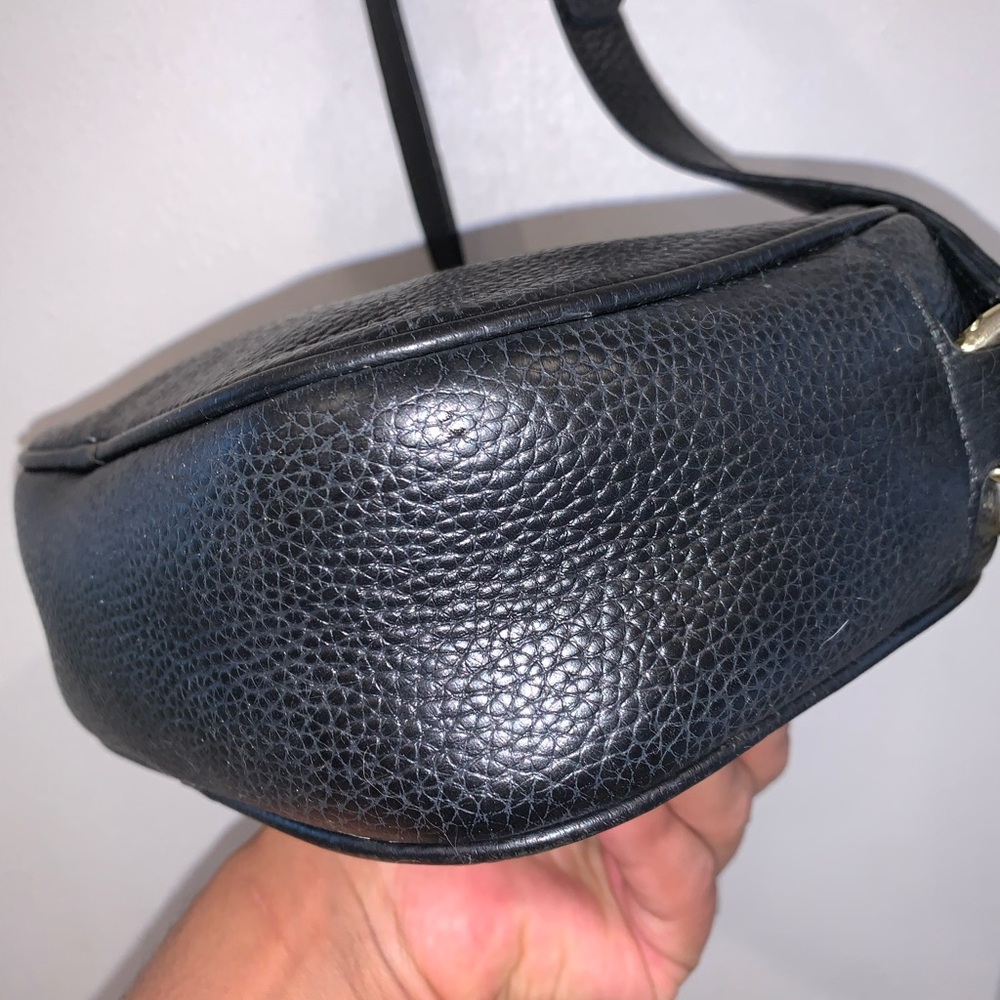 Gucci Black Pebbled Leather Crossbody Camera Bag with Tassel - Picture 10 of 16